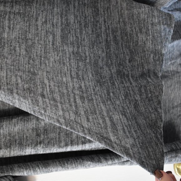 Heather Grey Lindsay - Picture 4 of 7